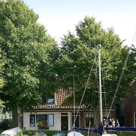Vissershuisje / Old Fishermans House *