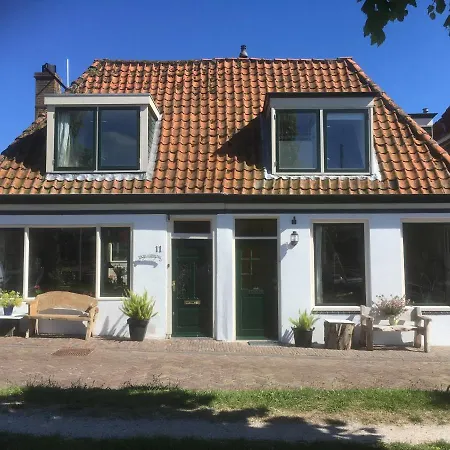 Vissershuisje / Old Fishermans House Holiday home Medemblik