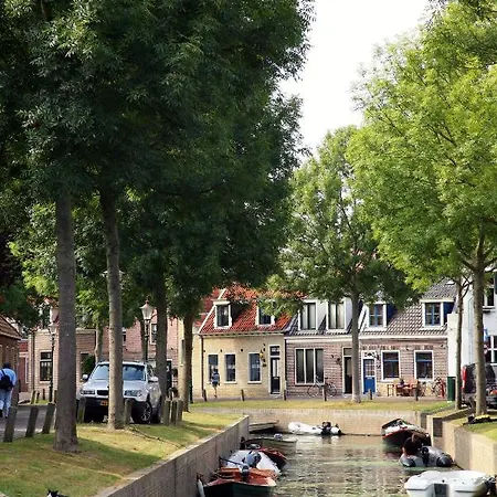 Vissershuisje / Old Fishermans House Holiday home